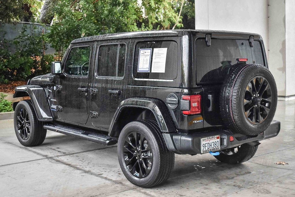 2023 Jeep Wrangler Sahara 4xe photo 4