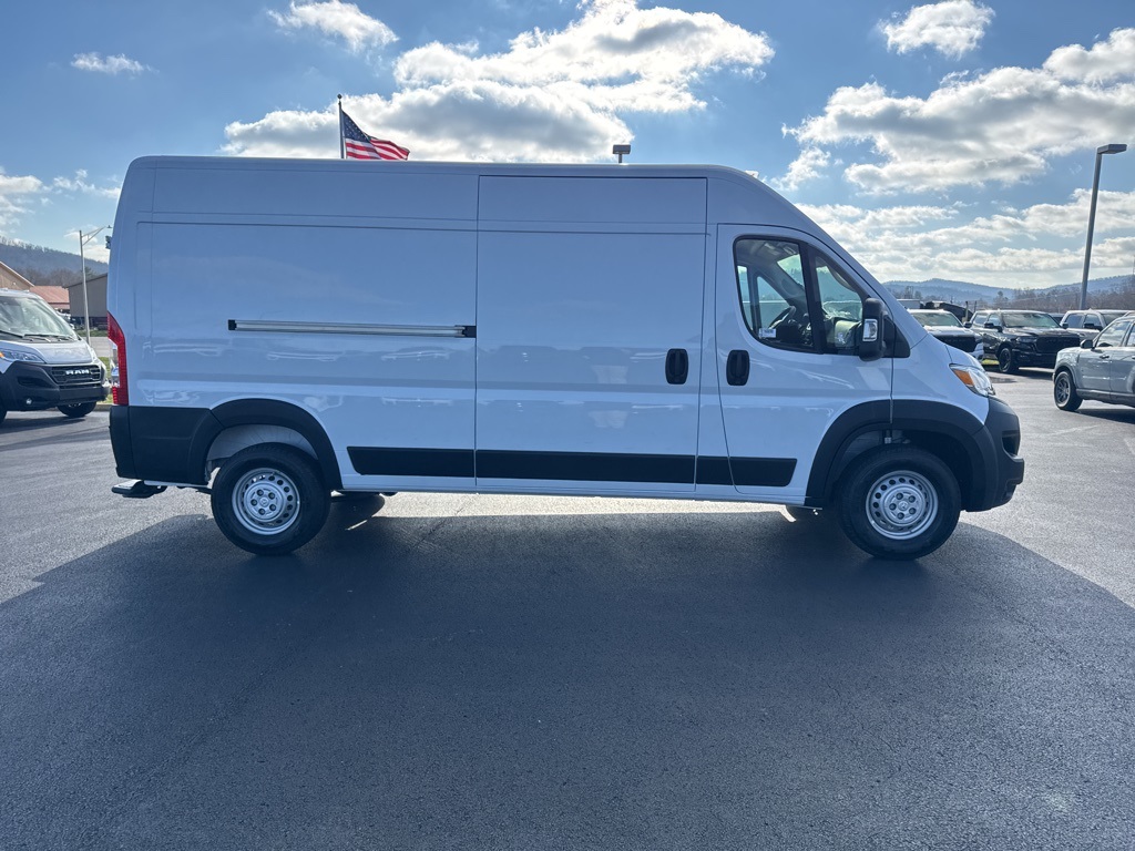 2026 Ram ProMaster 2500 photo 3