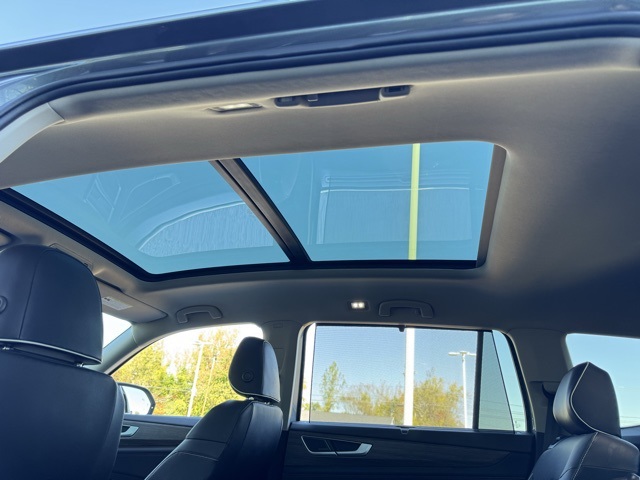 2024 Volkswagen Atlas SEL Premium R-Line photo 11