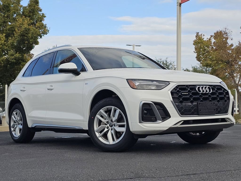 2022 Audi Q5 45 S line Premium photo 2