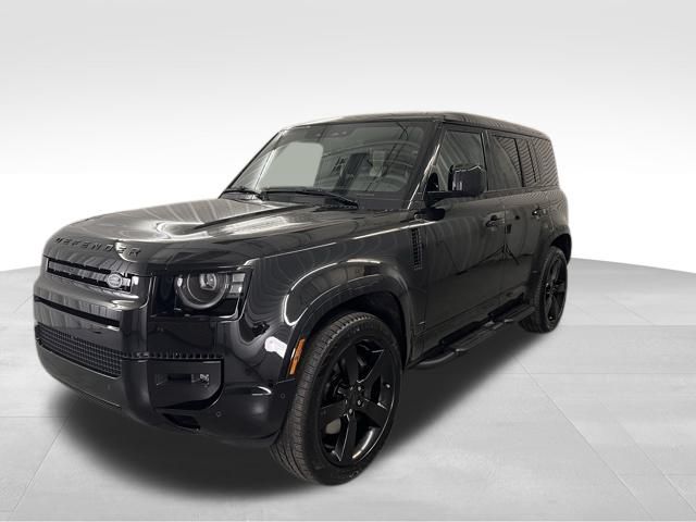 2026 Land Rover Defender X-Dynamic SE's photo