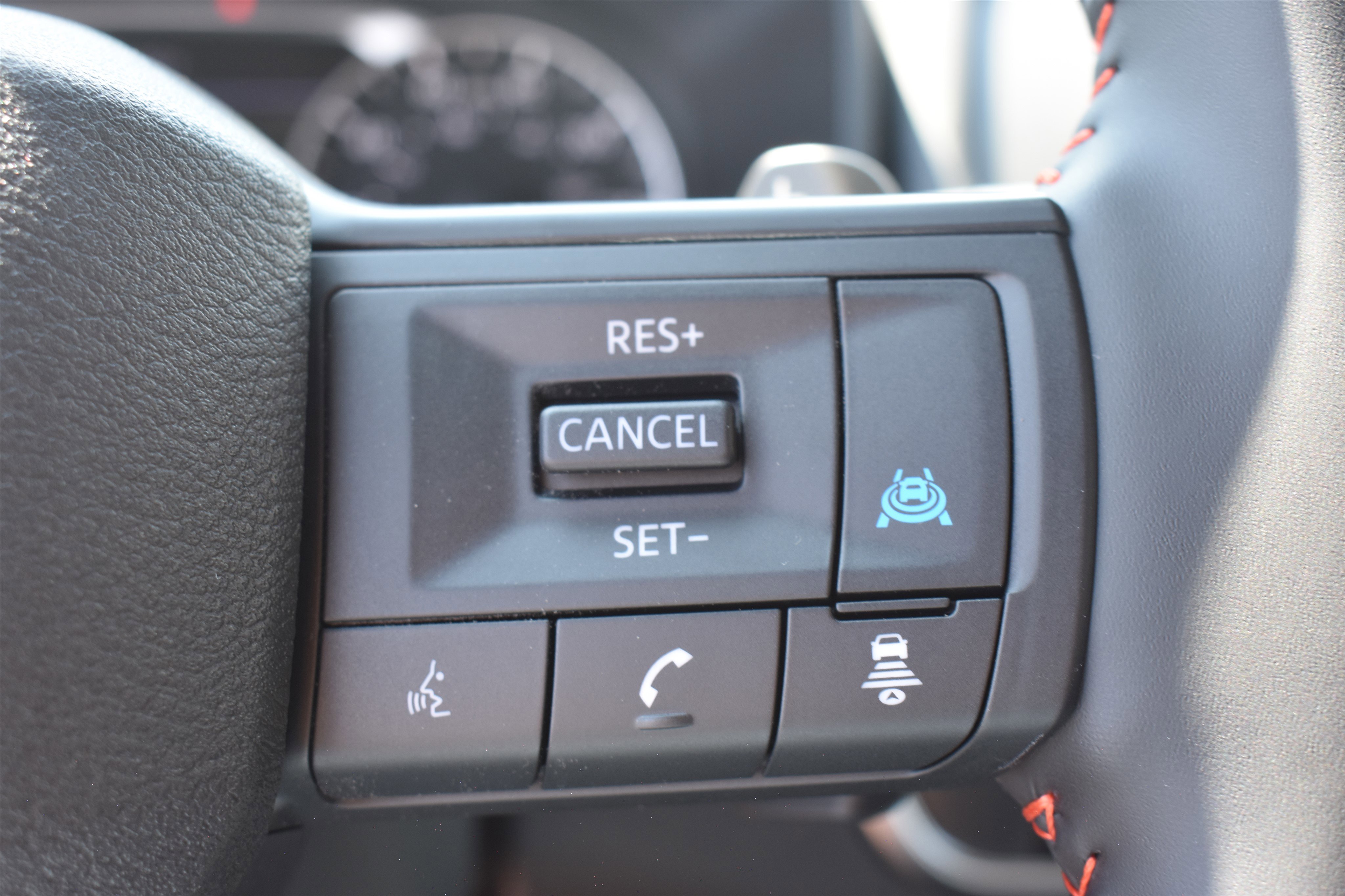 2026 Nissan Rogue SV photo 7