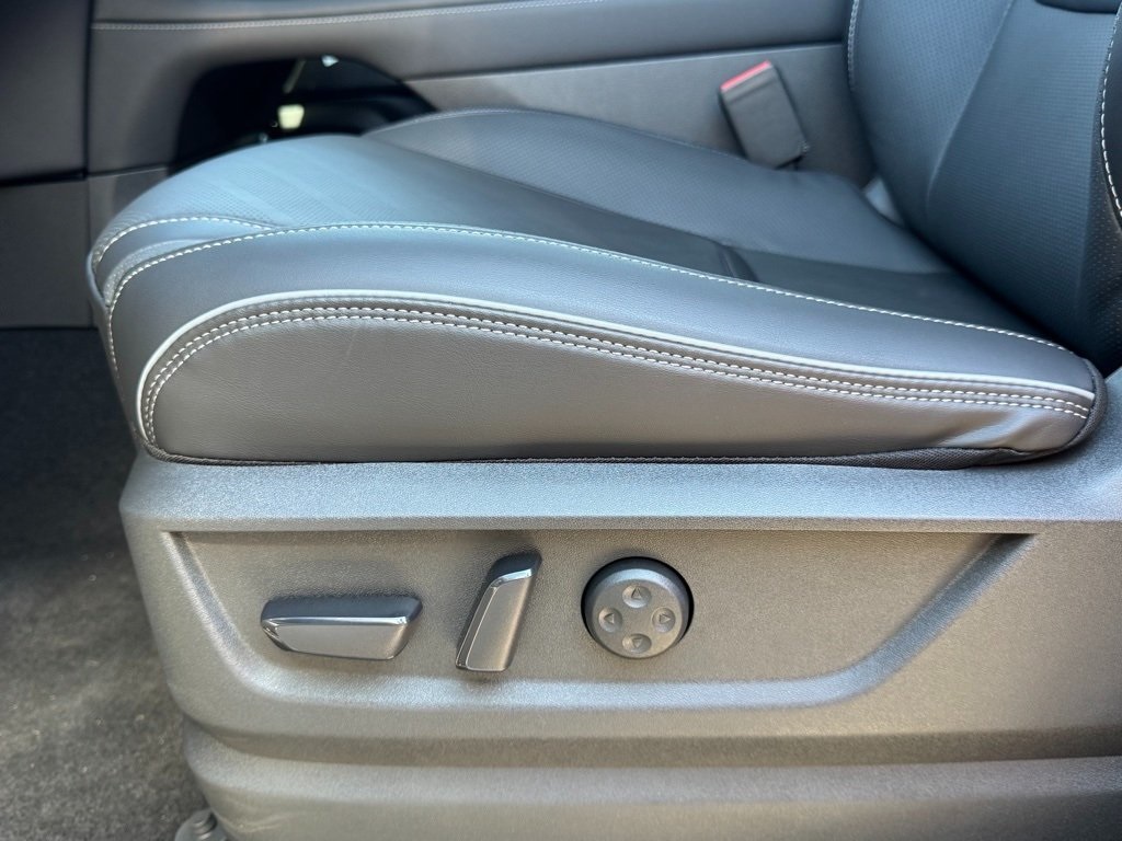2026 Infiniti QX80 Luxe photo 15