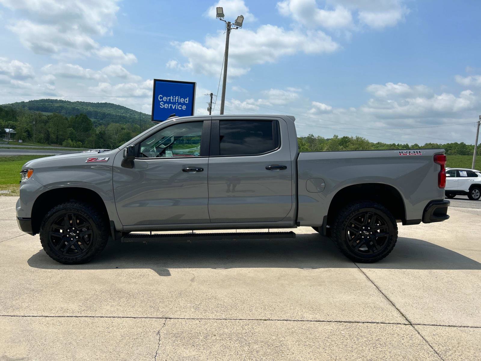 2024 Chevrolet Silverado 1500 LT Trail Boss photo 6