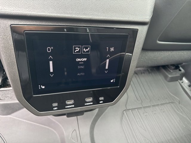 2025 Gmc Yukon AT4 Ultimate photo 11