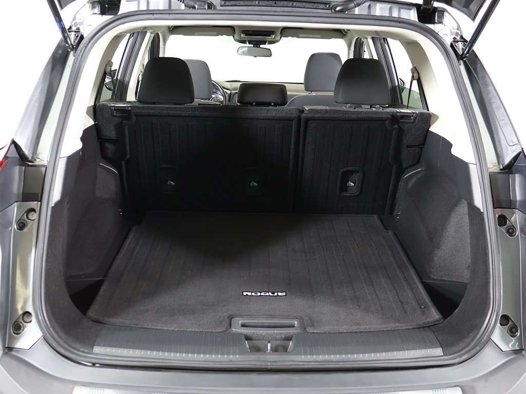 2022 Nissan Rogue SV photo 15