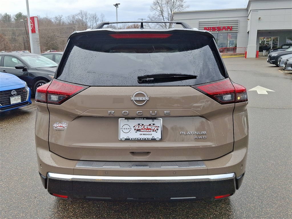 2025 Nissan Rogue Platinum photo 6
