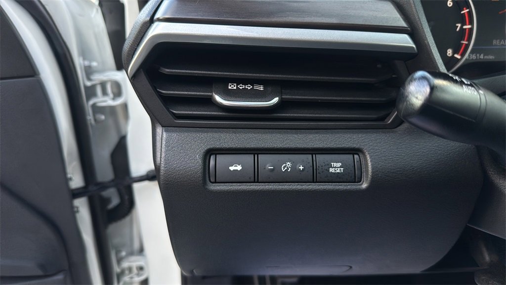 2023 Nissan Altima 2.5 SV photo 18