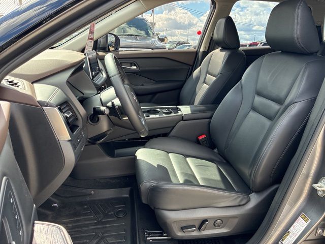2023 Nissan Rogue SL photo 17
