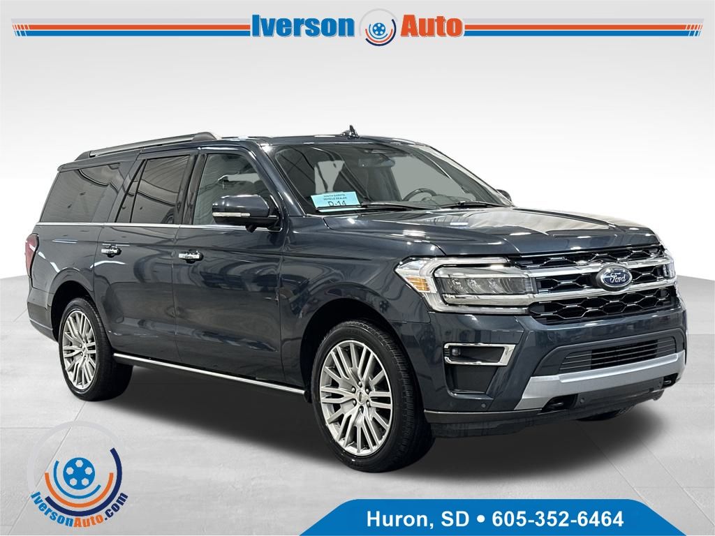 2022 Ford Expedition Limited's photo