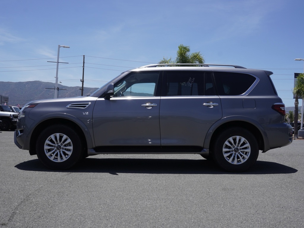2022 Nissan Armada SV photo 5