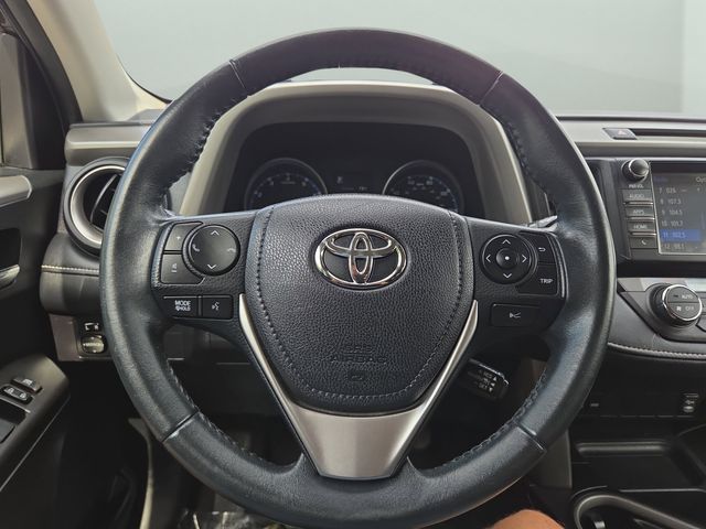 2017 Toyota RAV4 XLE photo 17