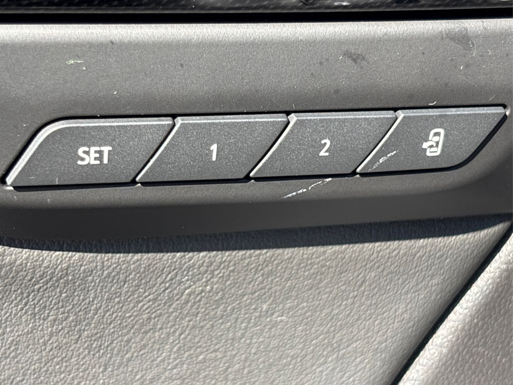2022 Buick Envision Essence photo 22