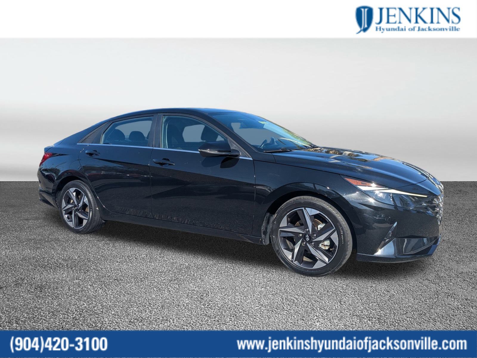 2022 Hyundai Elantra SEL's photo