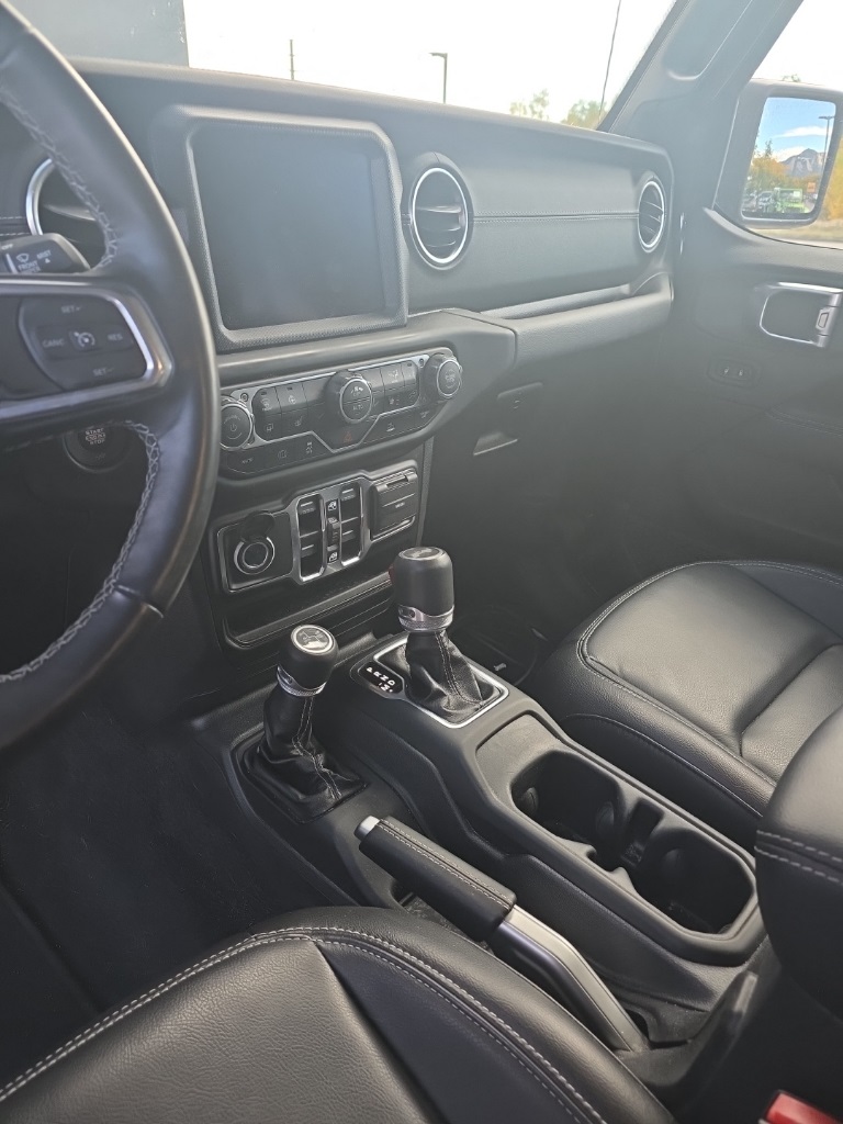 2021 Jeep Wrangler Unlimited Sahara 4xe photo 4