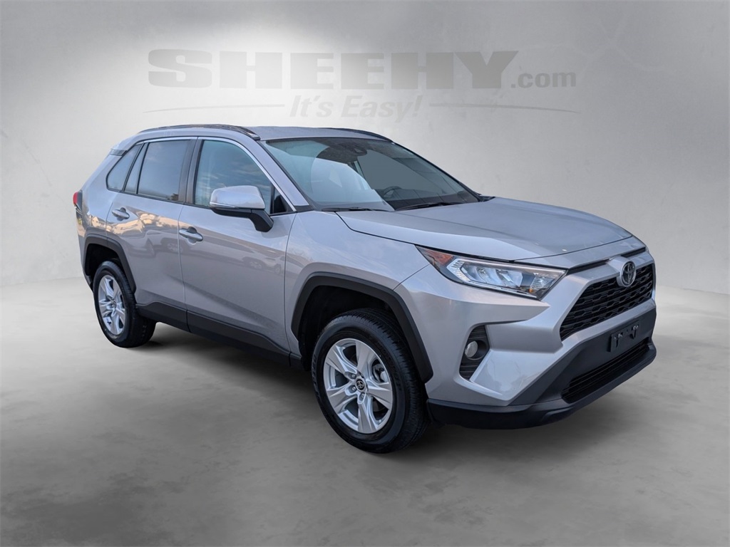 Used 2021 Toyota RAV4 XLE with VIN 2T3P1RFV2MC254783 for sale in Kansas City