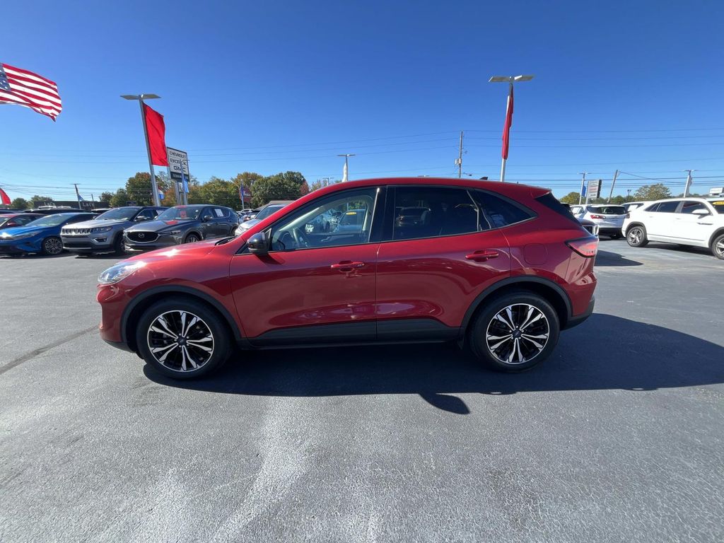 2021 Ford Escape SE photo 4