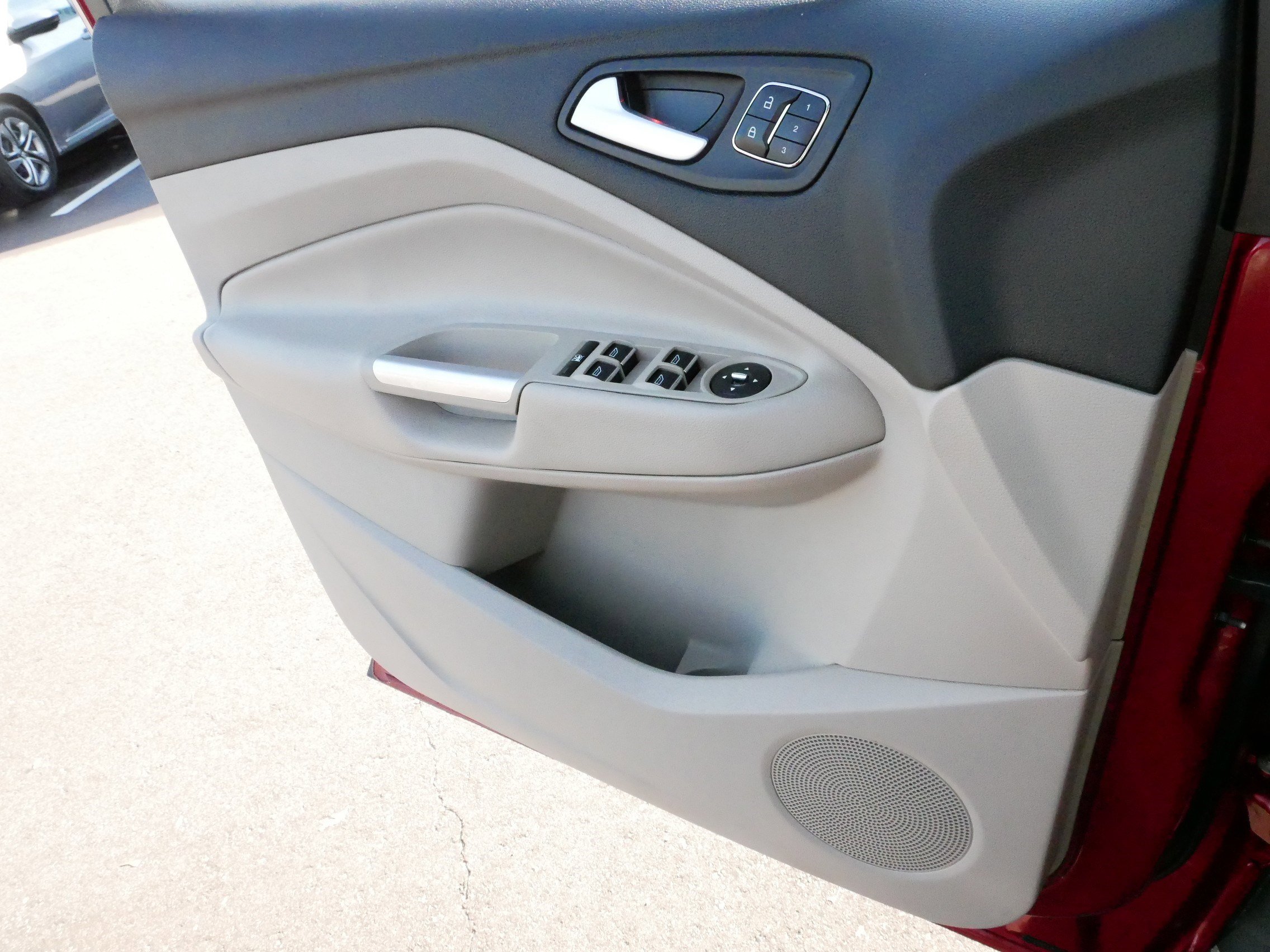 2016 Ford Escape Titanium photo 23