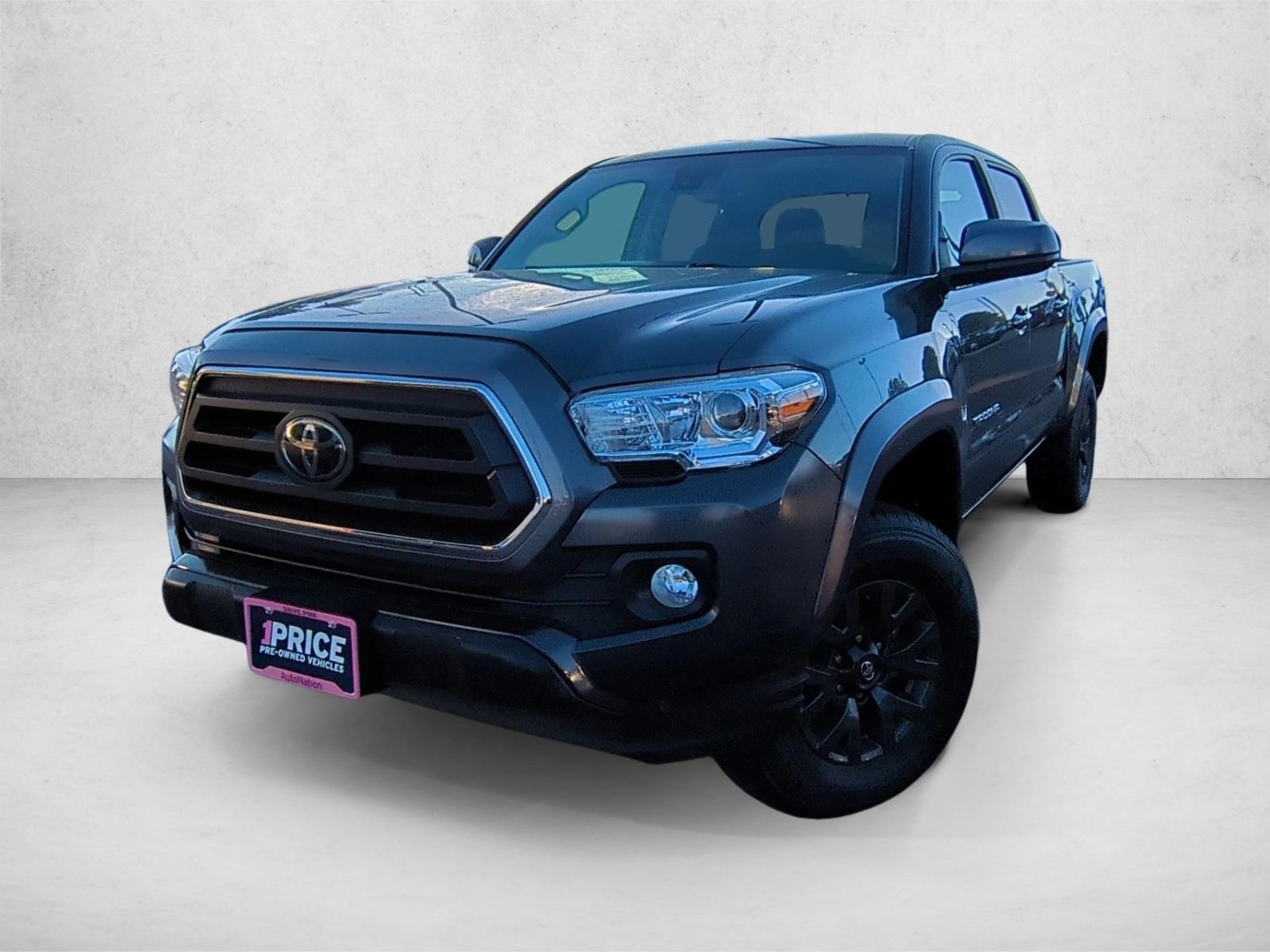 2023 Toyota Tacoma SR5's photo