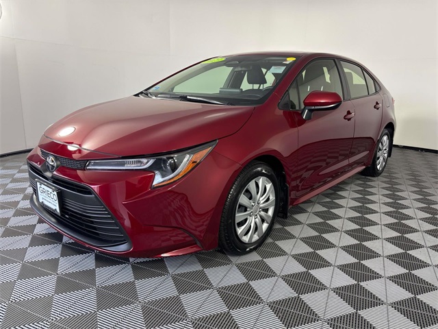 2023 Toyota Corolla LE photo 3