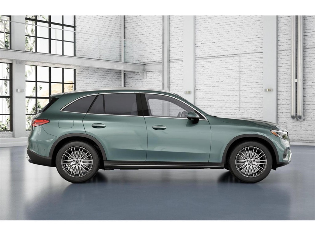 2026 Mercedes Benz GLC 300 4MATIC photo 2
