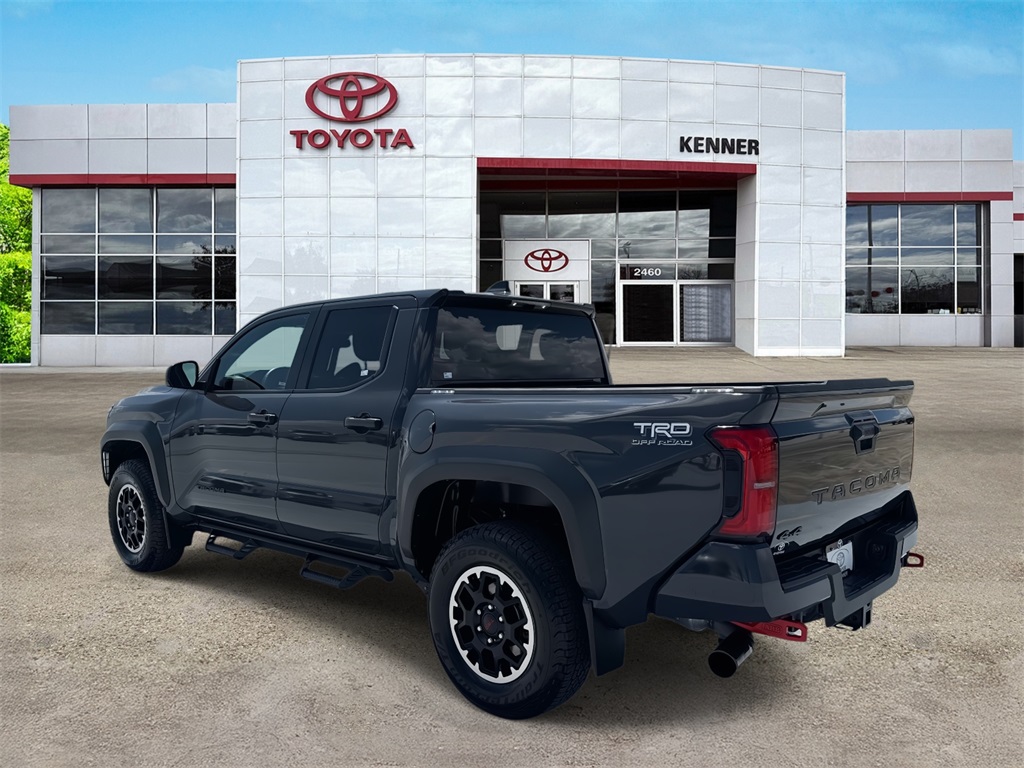 2024 Toyota Tacoma TRD Off-Road photo 3
