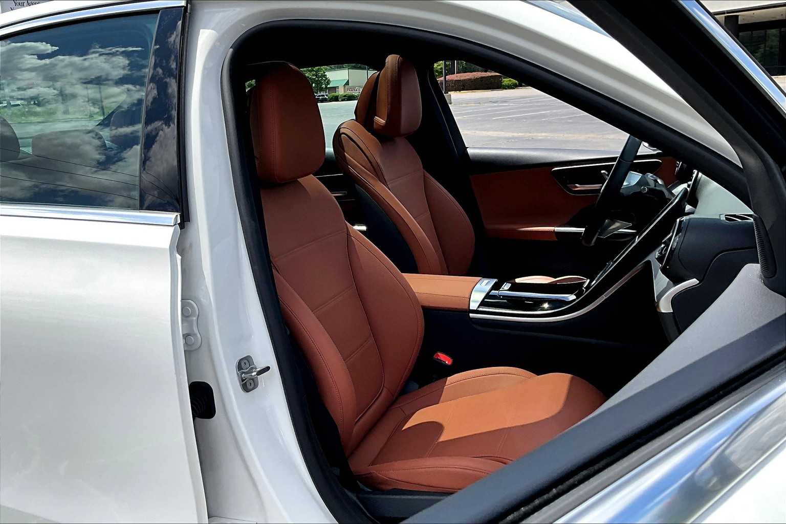 Image 7 of Certified Pre-Owned 2025 Mercedes-Benz C 300