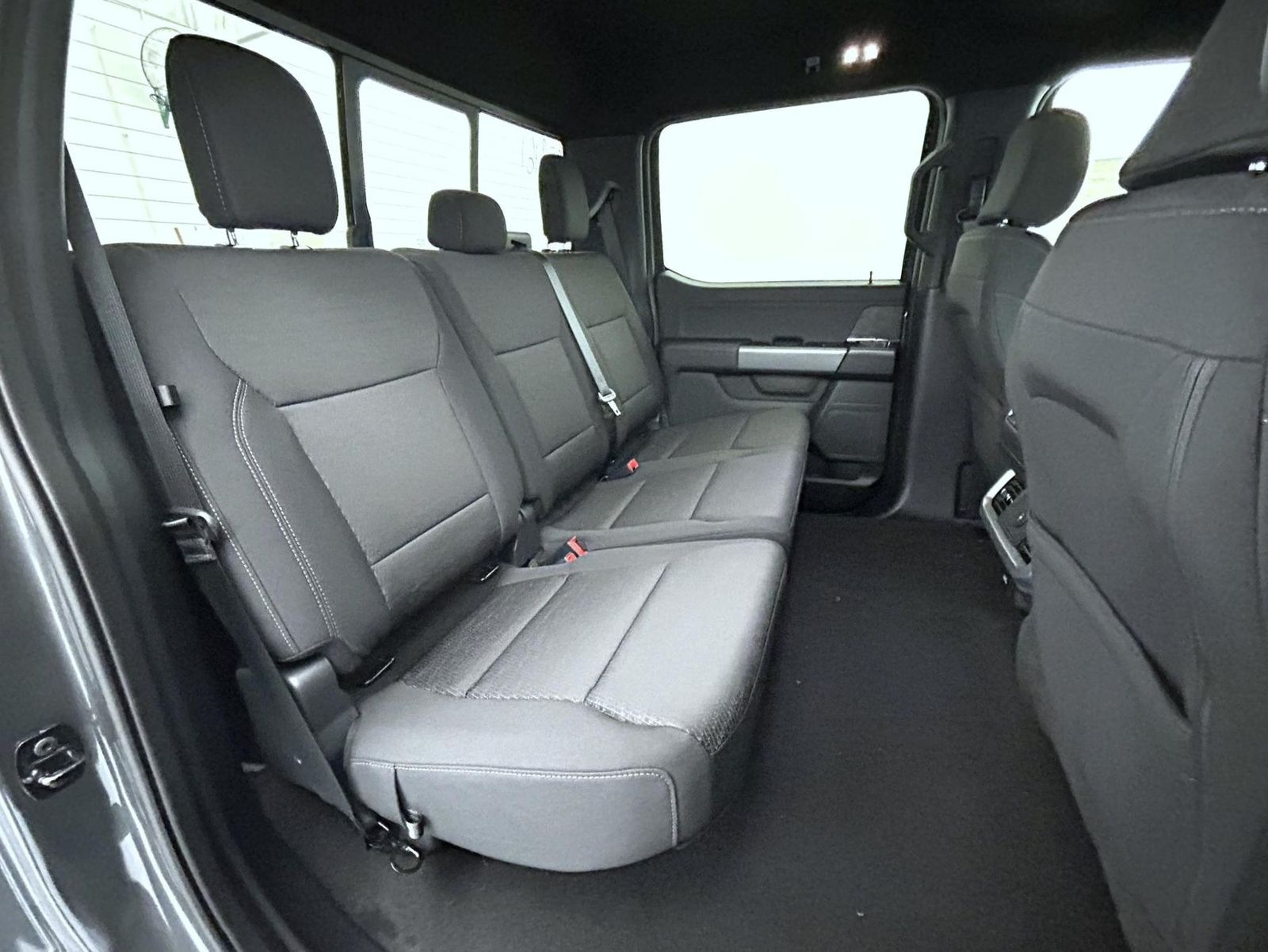 2025 Ford F-150 XLT photo 18