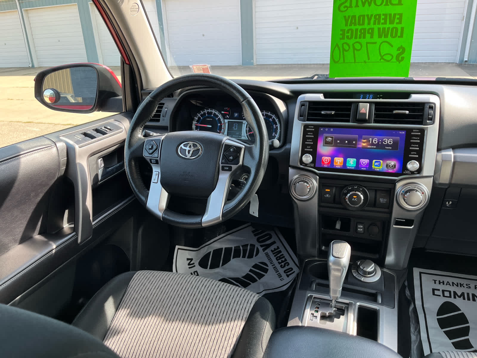 2016 Toyota 4Runner SR5 photo 22
