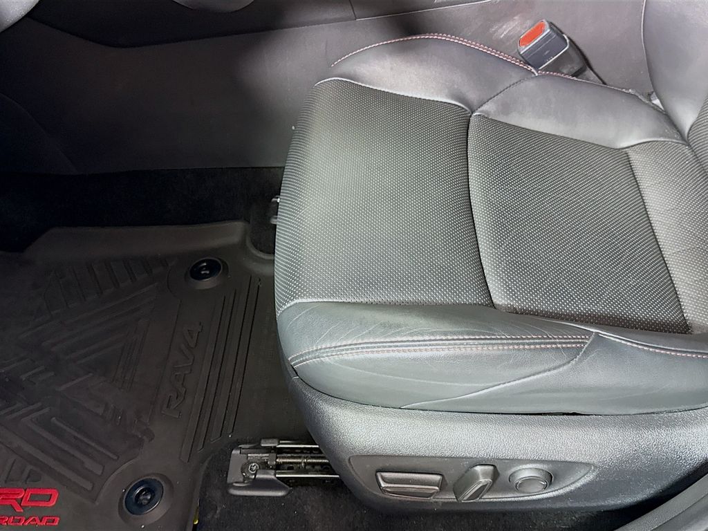 2022 Toyota RAV4 TRD Off-Road photo 15