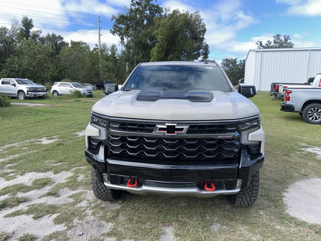 2026 Chevrolet Silverado 1500 ZR2 photo 3