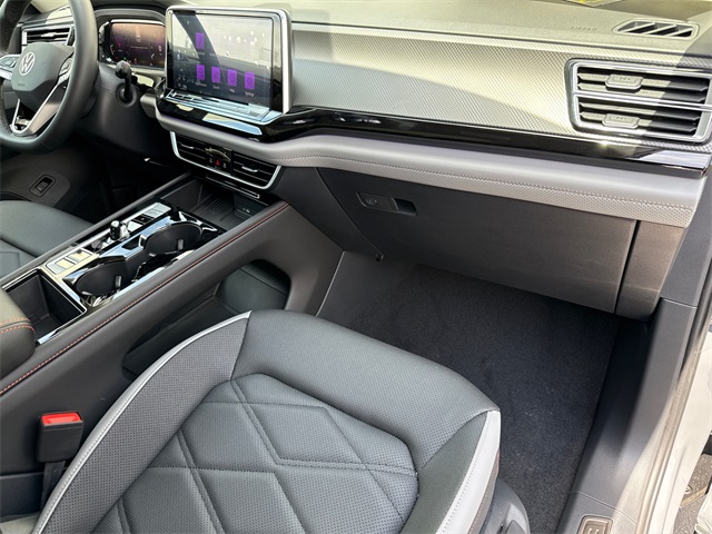 2025 Volkswagen Atlas Peak Edition SE photo 19