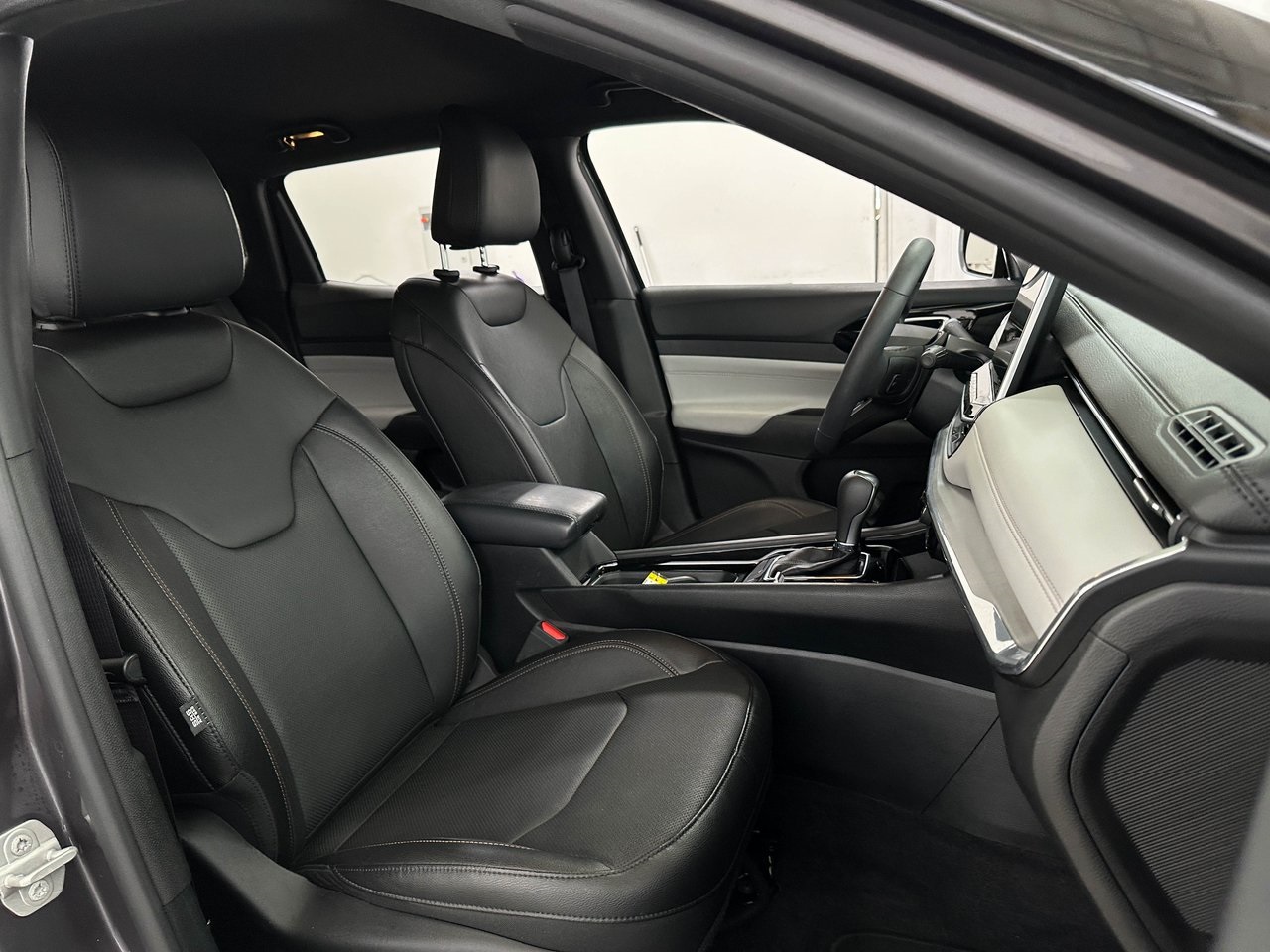 2024 Jeep Compass Limited photo 14