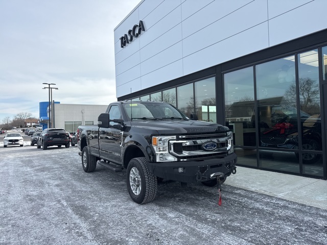 2022 Ford F-350 Super Duty XLT's photo