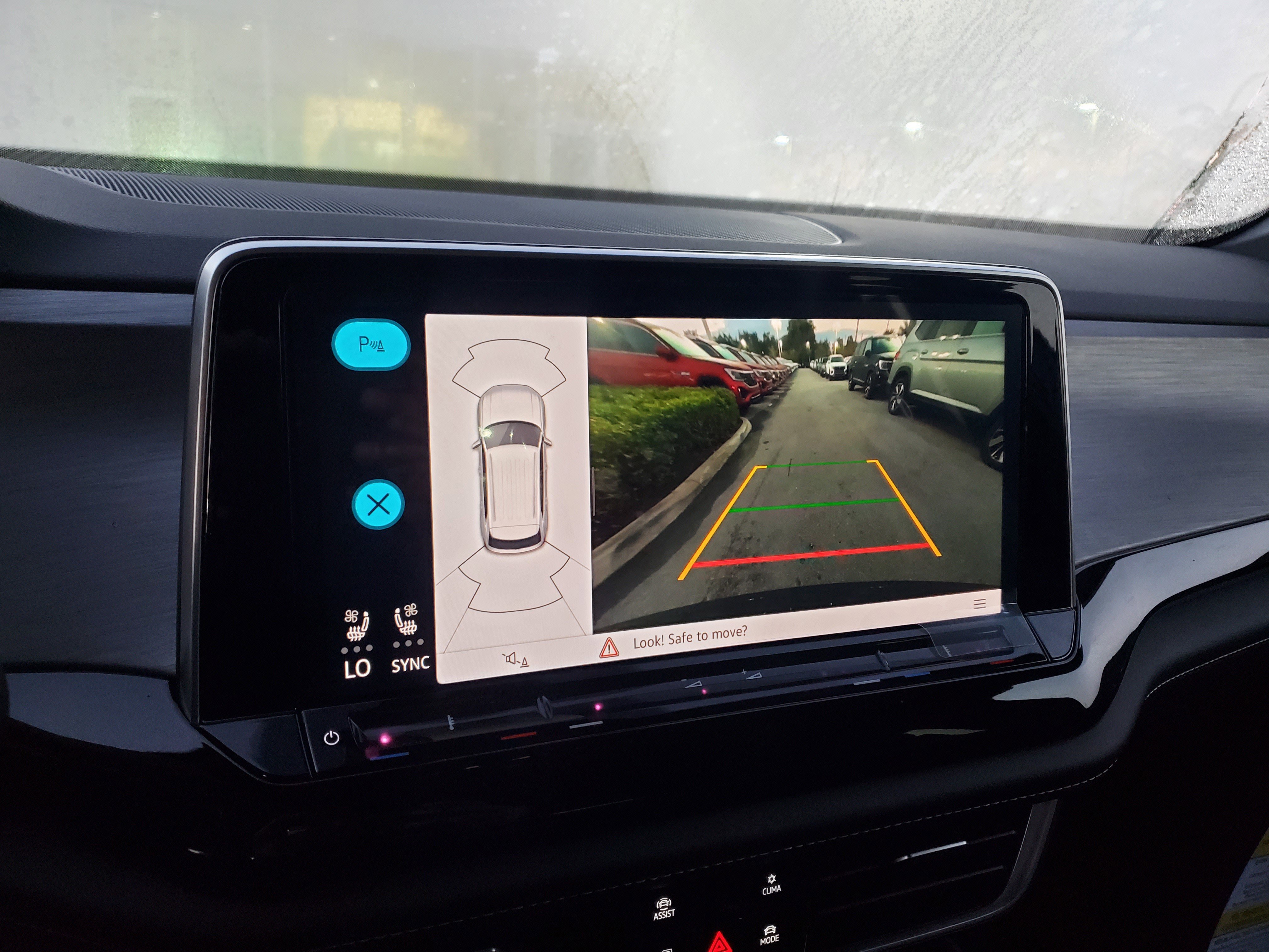 2026 Volkswagen Atlas Cross Sport SE Technology photo 2