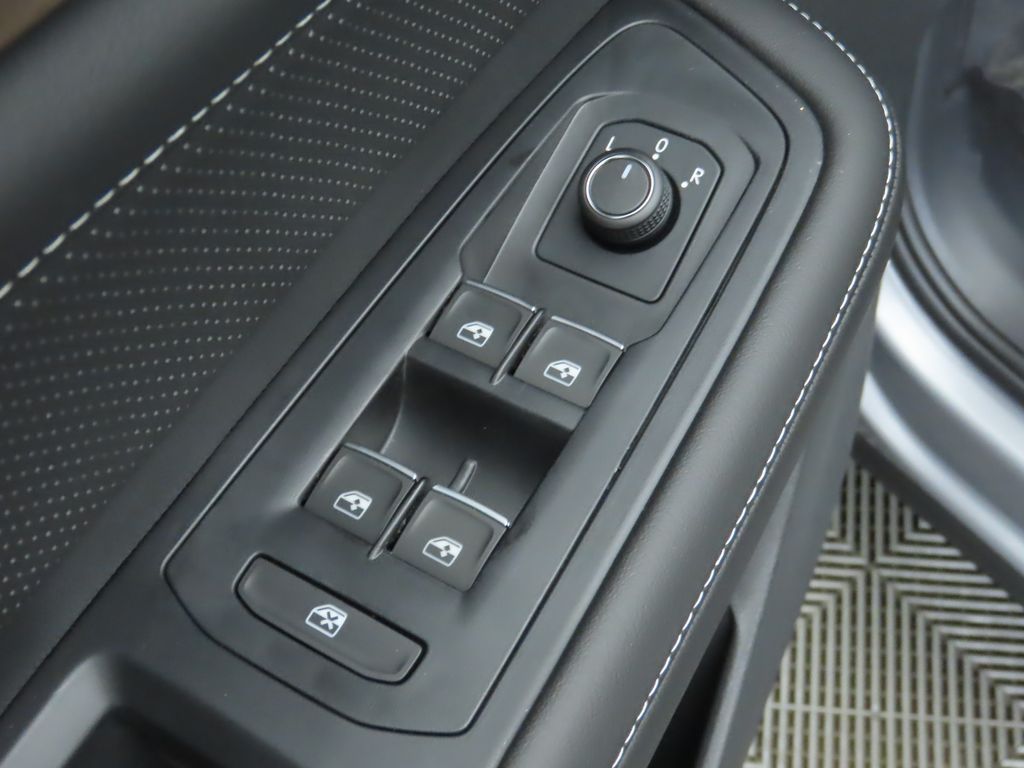 2026 Volkswagen Atlas SE Technology photo 22
