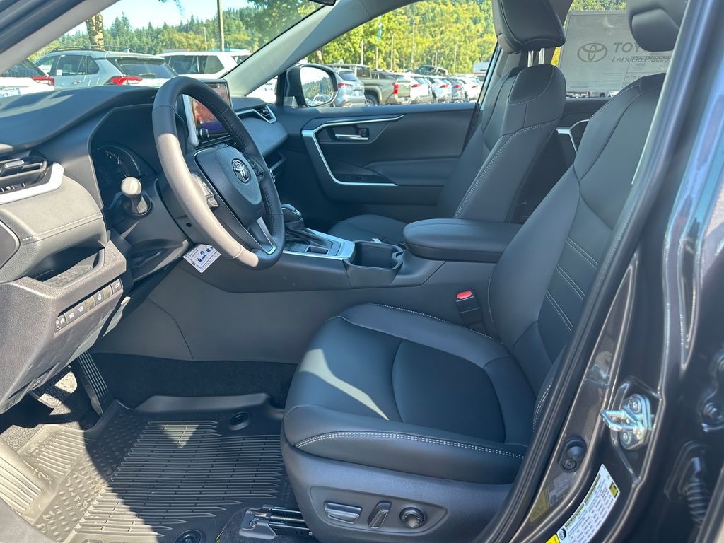 2025 Toyota RAV4 XLE Premium photo 13
