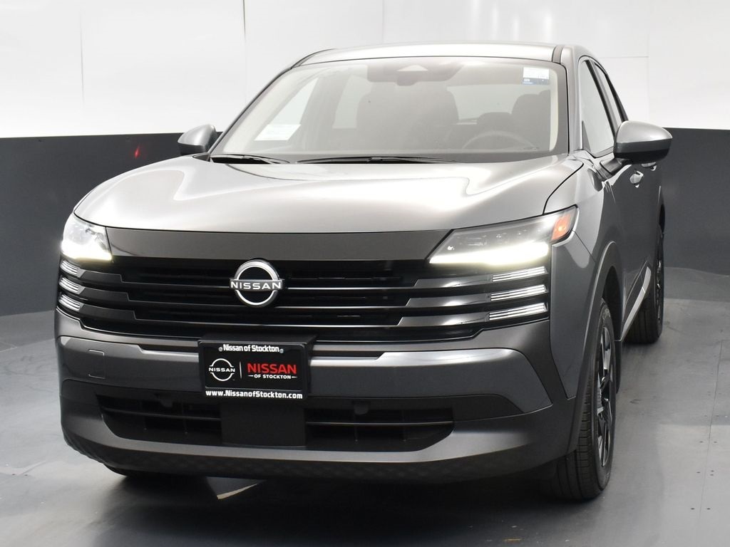 2025 Nissan Kicks SV photo 2