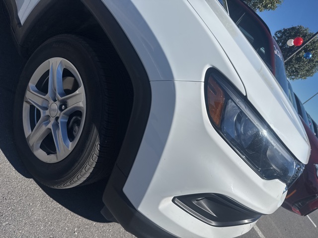 2024 Jeep Compass Latitude photo 2