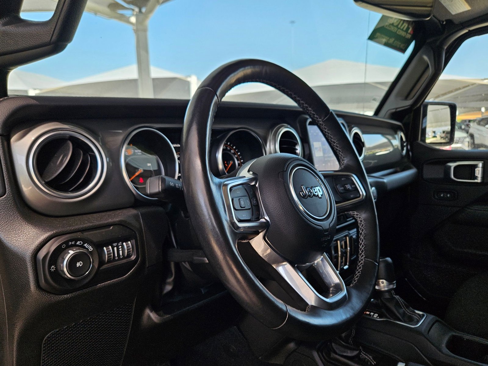 2022 Jeep Wrangler Unlimited Sahara photo 8