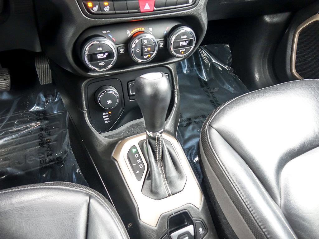 2017 JEEP RENEGADE - Image 24