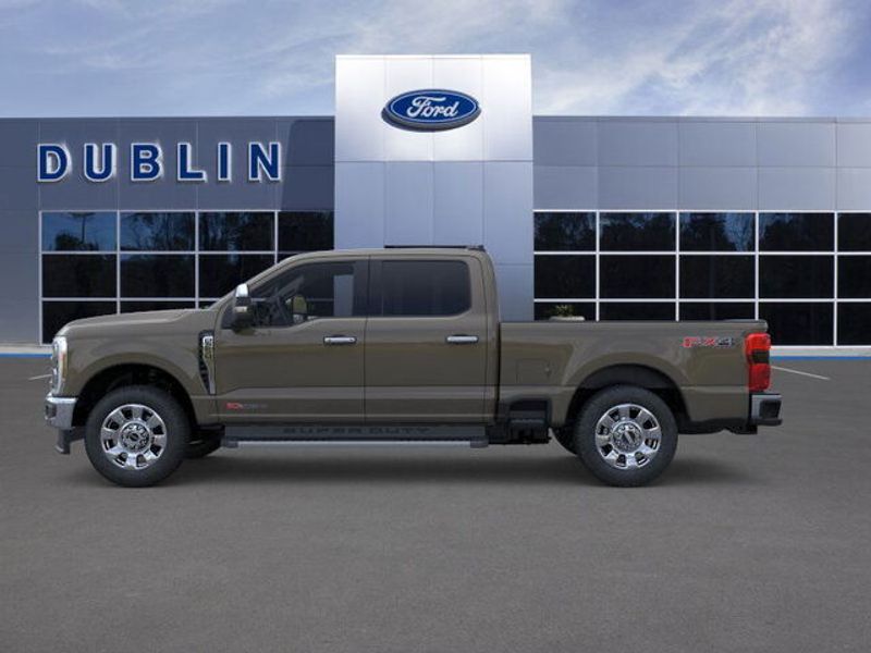 2026 Ford F-250 Lariat photo 3