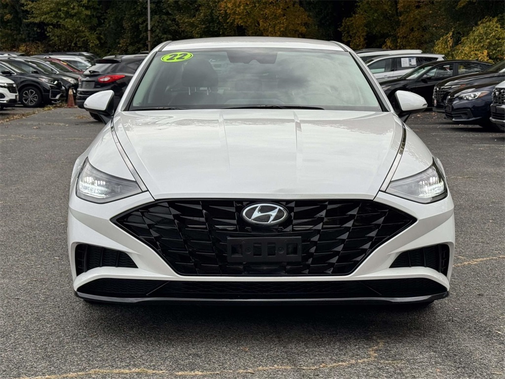 2022 Hyundai Sonata SEL photo 2