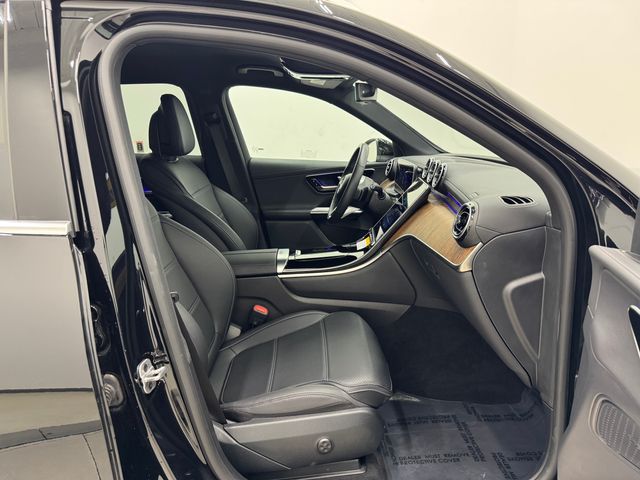2025 Mercedes Benz GLC 300 4MATIC photo 13