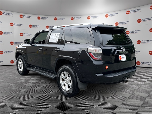 2018 Toyota 4Runner SR5 photo 3
