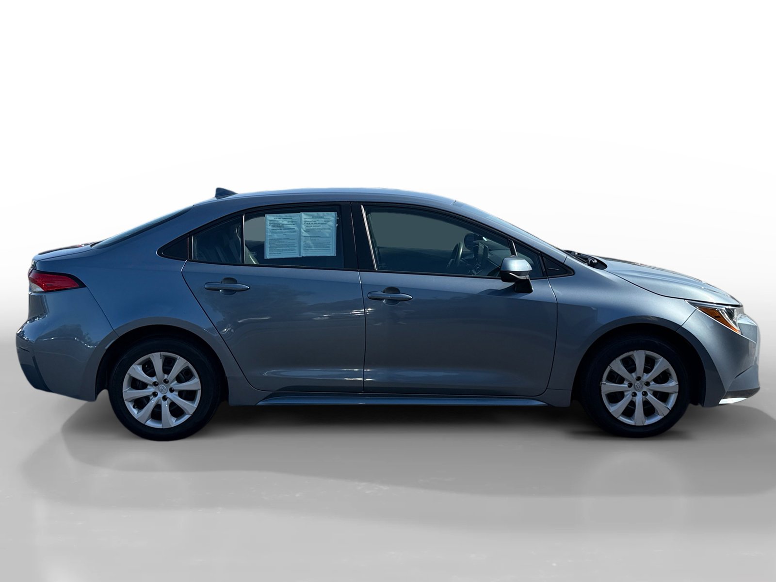 2022 Toyota Corolla LE photo 6