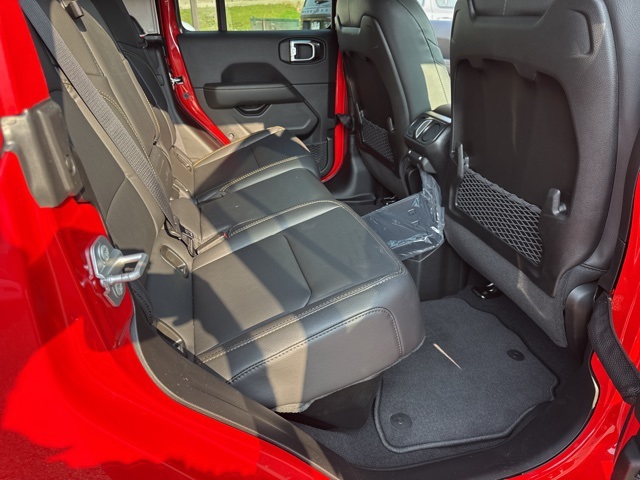 2025 Jeep Gladiator Willys photo 20