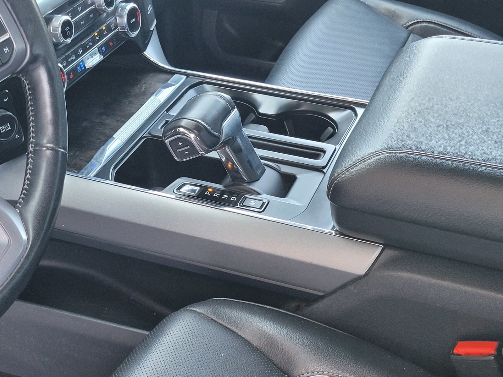 2023 Ford F-150 Lariat photo 19