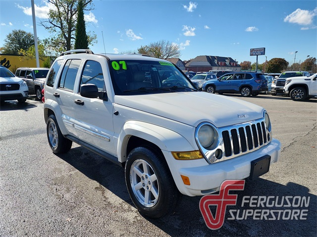 2007 Jeep Liberty Limited's photo