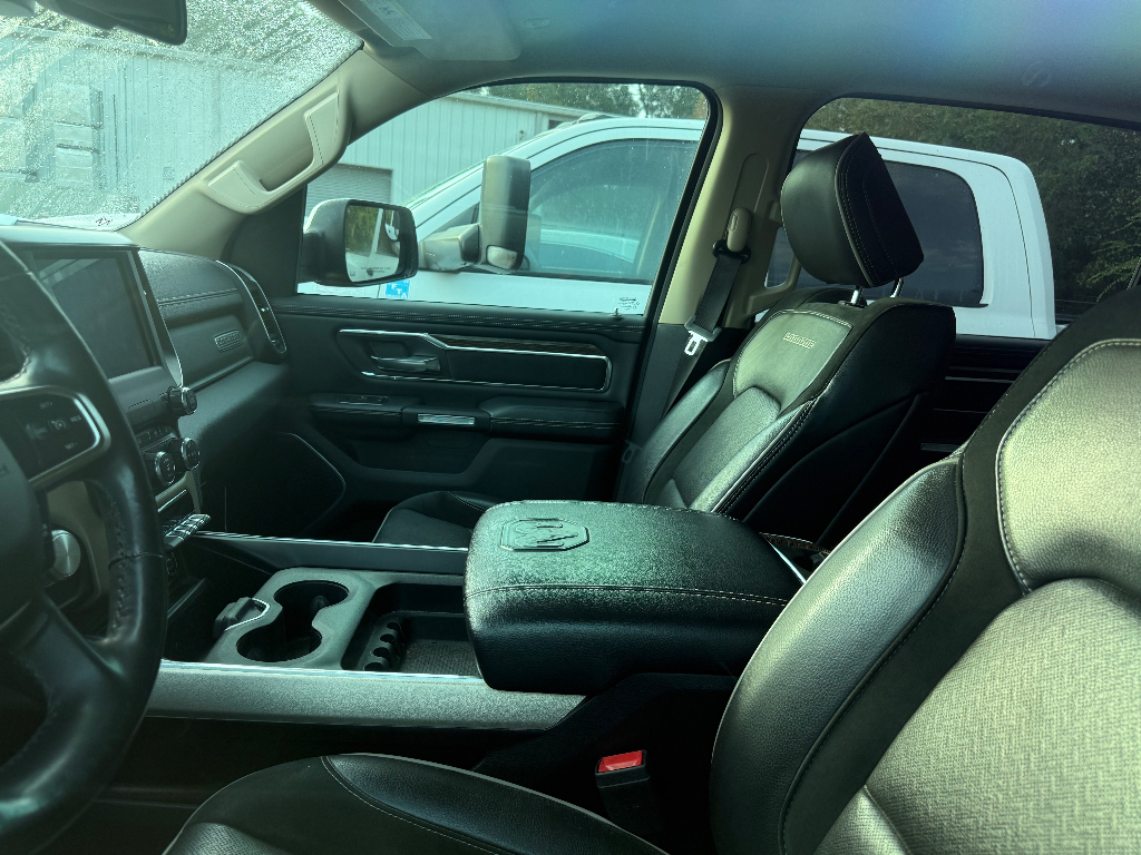 2019 Ram 1500 Laramie photo 4